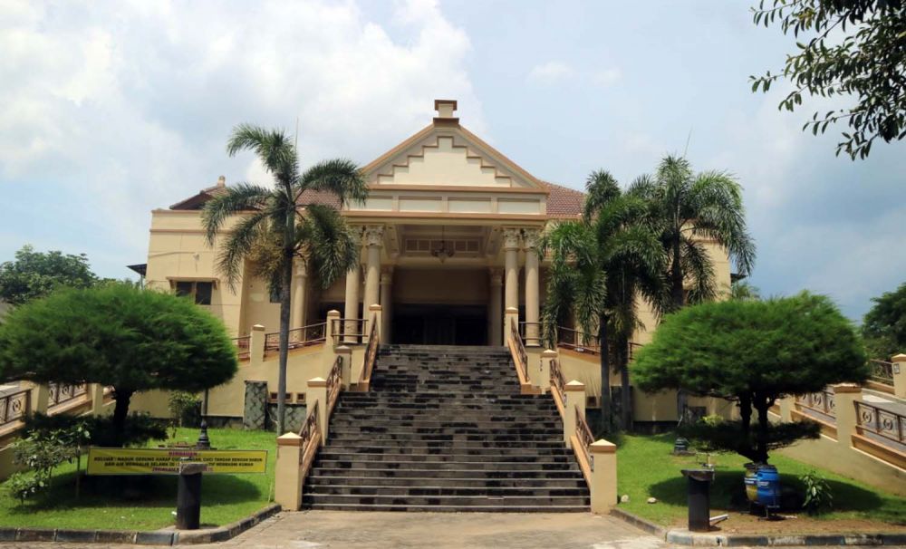 Gedung Sasana Praja milik Pemkab Ponorogo