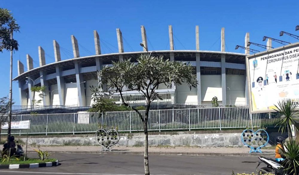 Stadion Gelora Joko Samudro (Gejos) Gresik yang disulap menjadi tempat rehabilitasi pasien positif Covid-19 dengan status OTG