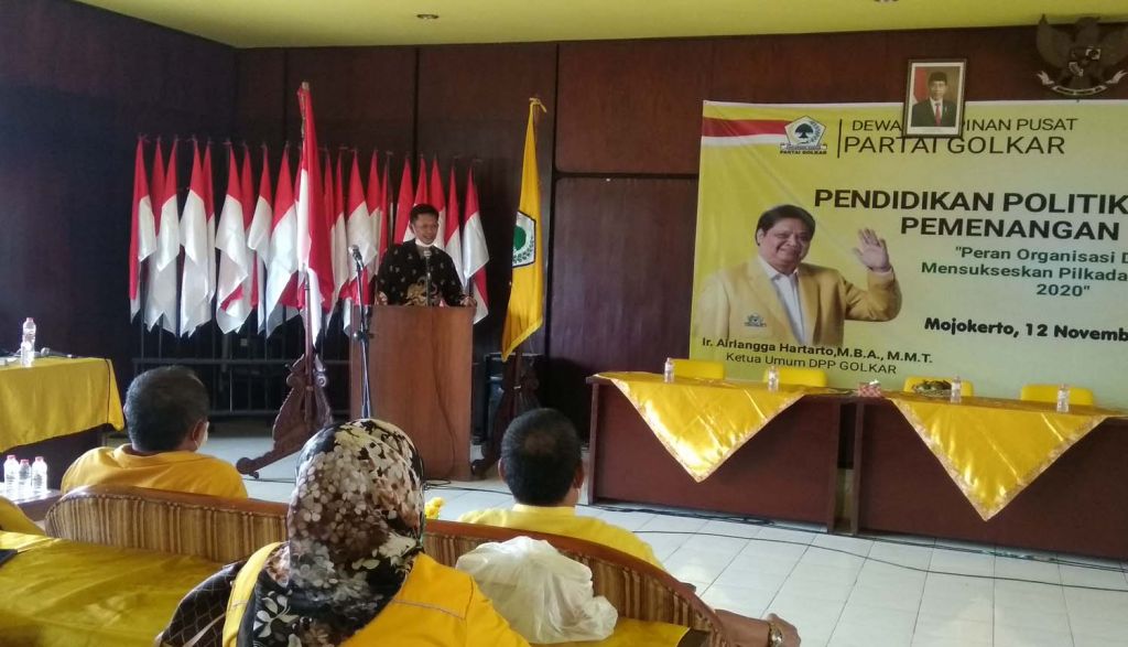 Calon Bupati Mojokerto Yoko Priyono dalam pendidikan politik dan strategi pemenangan pemilu yang digelar Partai Golkar