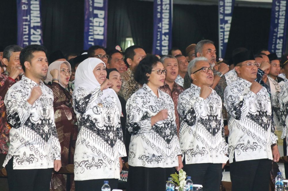 Peringatan Hari Guru Nasional Tahun 2019 dan HUT Ke-74 Persatuan Guru Republik Indonesia (PGRI) Tingkat Jawa Timur di JX International, Surabaya