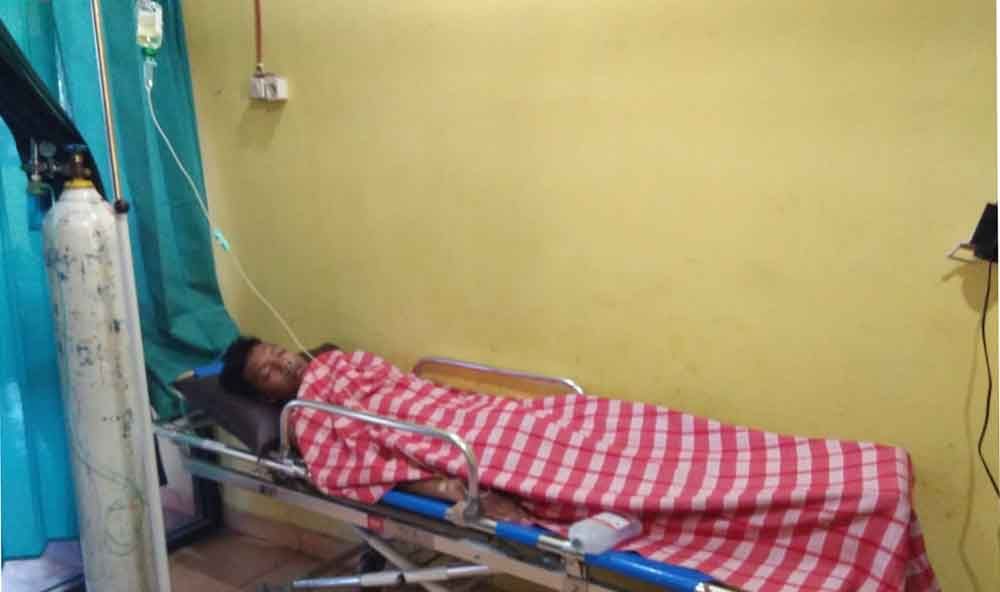 Salah satu korban yang selamat dirawat di Klinik Kademangan, Blitar