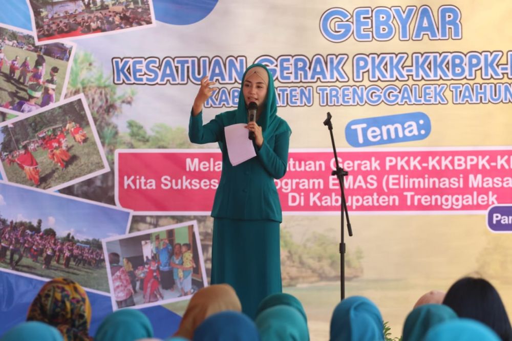 Novita Hardini dalam kegiatan Kesatuan Gerak PKK di Kecamatan Panggu, Kabupaten Trenggalek