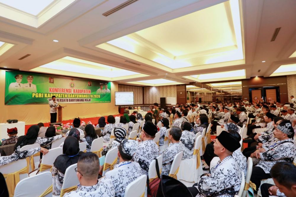 Konferensi PGRI Kabupaten Banyuwangi di Hotel New Surya, Jajag