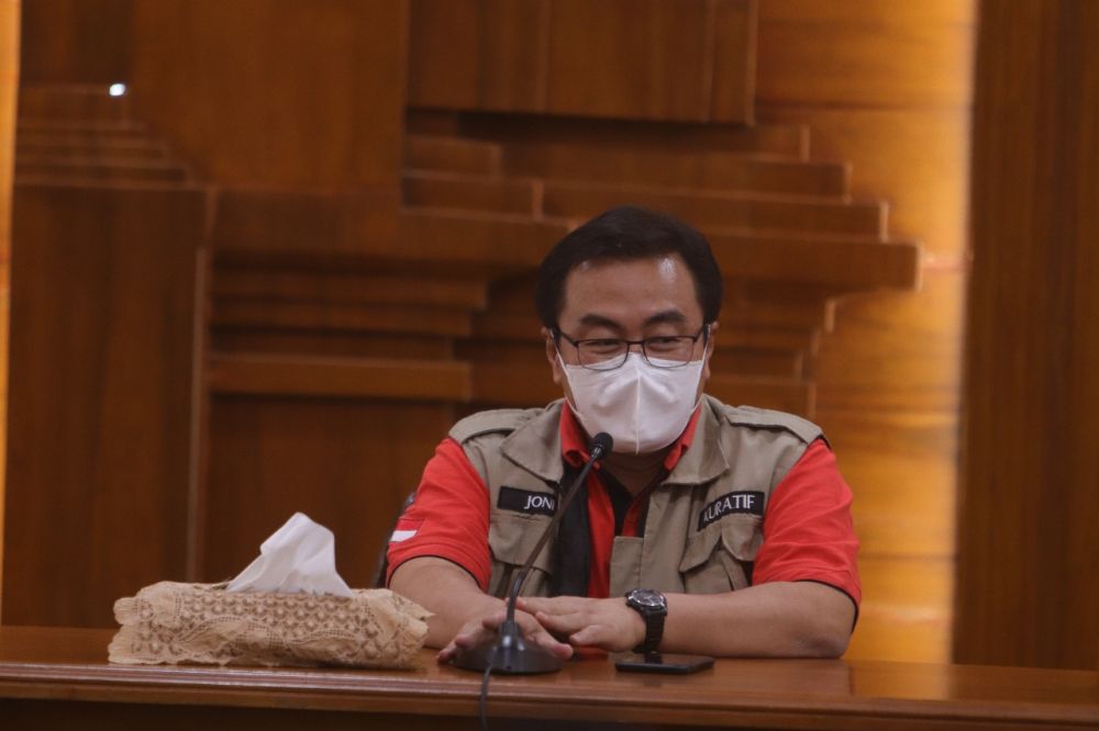 Ketua Rumpun Kuratif Gugus Tugas Covid-19 Jawa Timur, dr Joni Wahyuhadi
