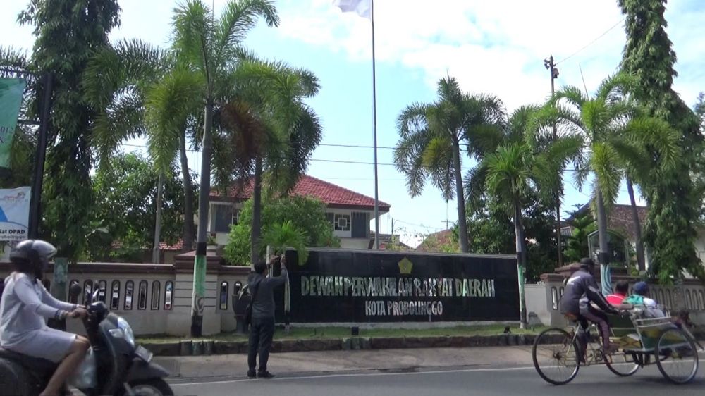 DPRD Kota Probolinggo di lockdown