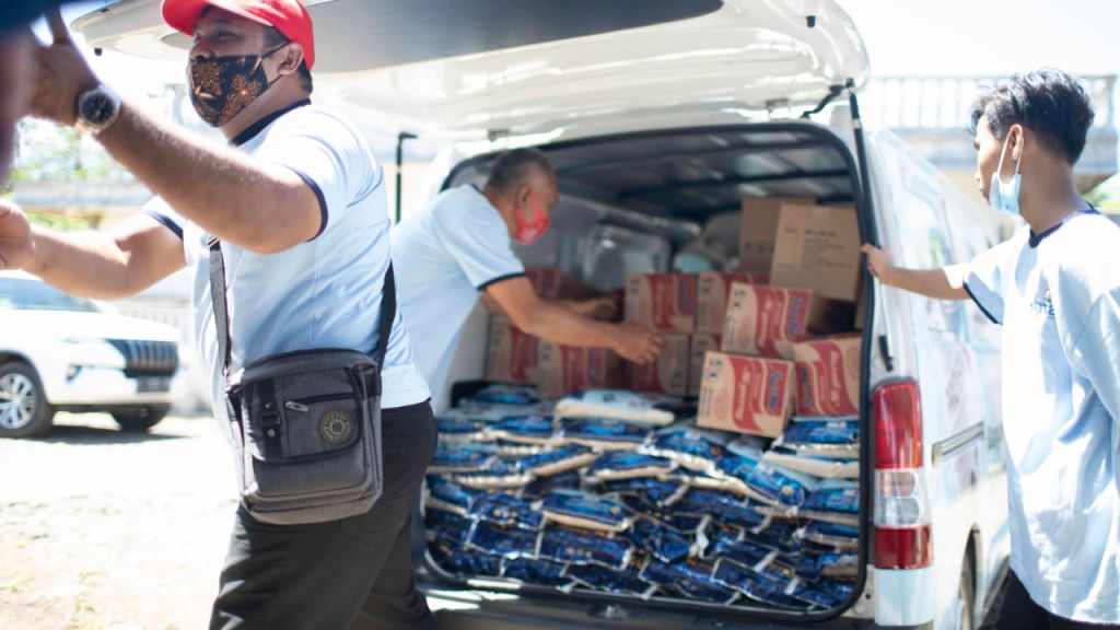 Bantuan dari perusahaan produsen ProEM-1 untuk para korban gempa Malang