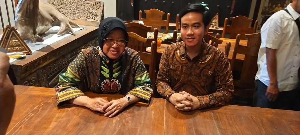 Wali Kota Surabaya Tri Rismaharini dan Gibran Rakabuming Raka