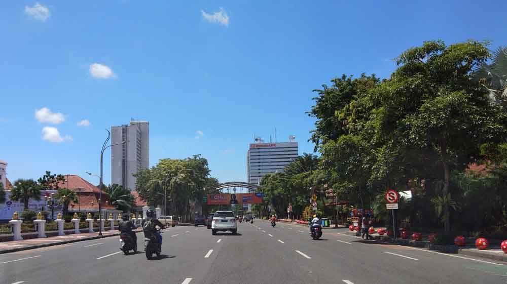 Cerahnya Hari Coblosan Pemilu 2022 Jalanan  di Surabaya  