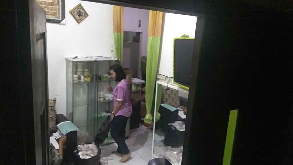 Polisi Gerebek Rumah Kecantikan Diduga Ilegal Di Mojokerto