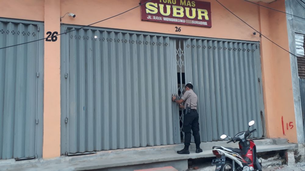 Polisi menyelidiki perampokan Toko Mas Subur di Jalan Raya Wonokromo, Surabaya