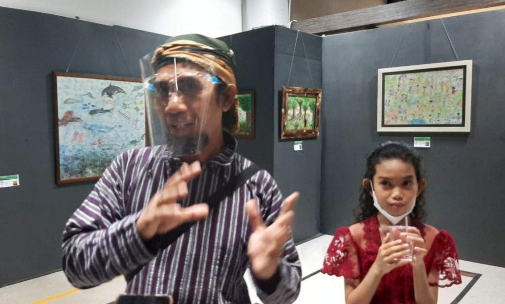 Arik S. Wartono bersama Xylone Margaretha di Galeri Icon Mall Gresik