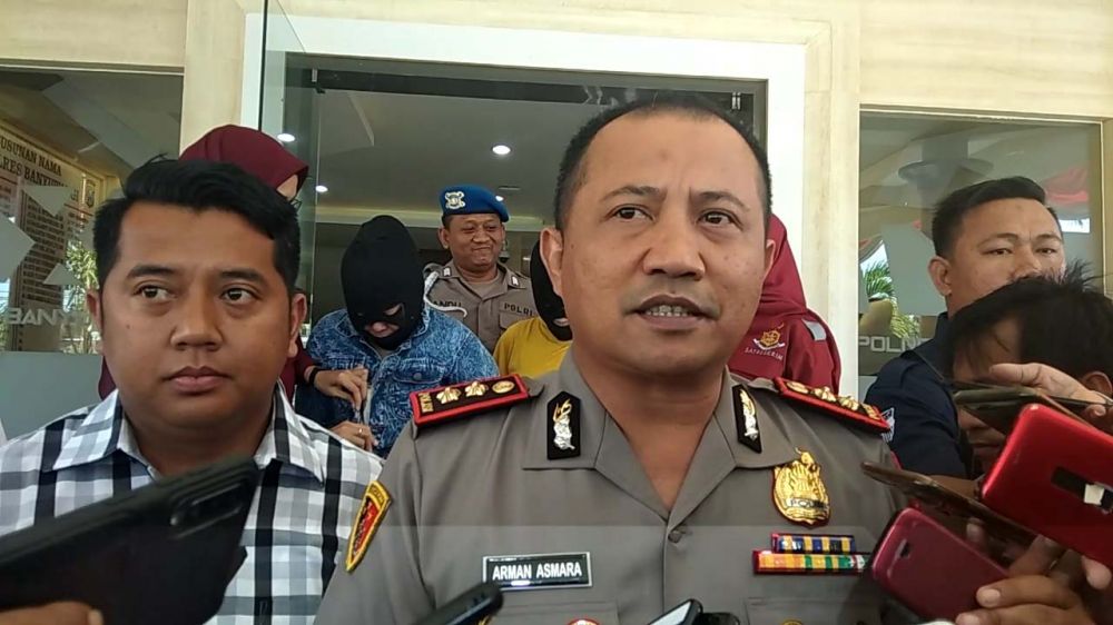 Kapolresta Banyuwangi AKBP Arman Asmara dan Kasatreskrim AKP MS Fery