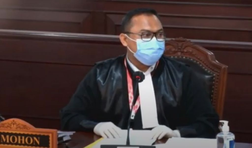 Kuasa Hukum MAJU, Veri Junaidi dalam sidang perdana sengketa Pilwali Surabaya 2020 di MK (Foto: Dok. jatimnow.com)