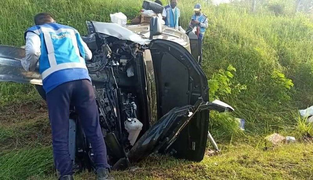 Mobil Toyota Innova kecelakaan di Tol Surabaya-Mojokerto (Sumo)