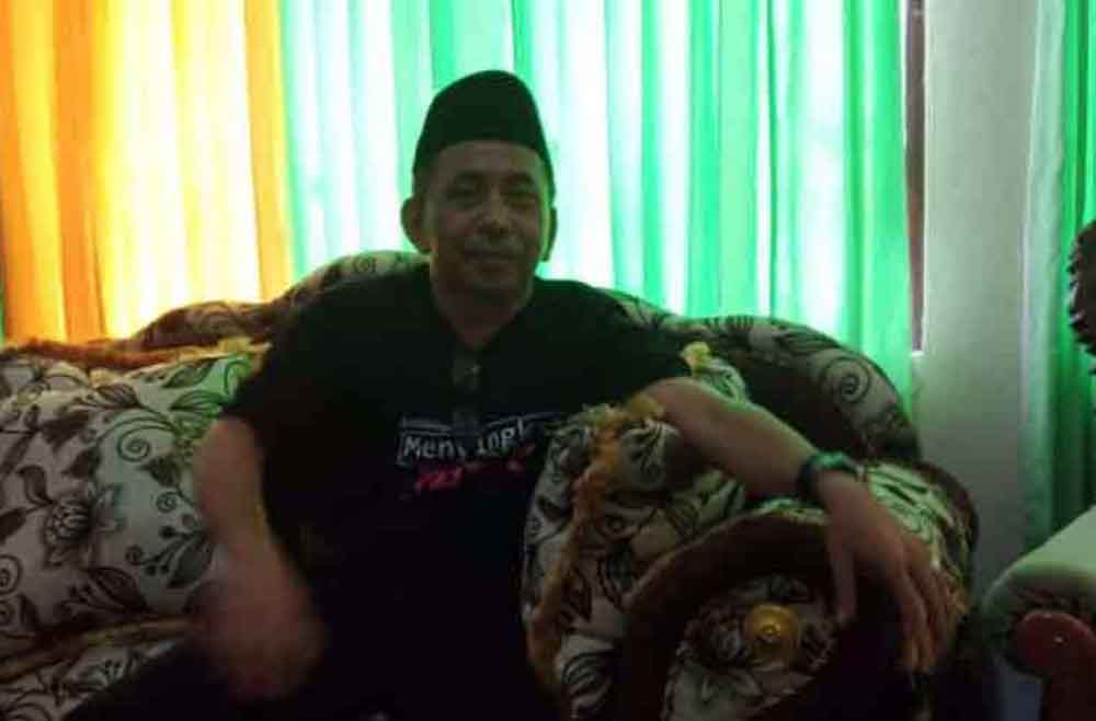 Kepala Kemenag Kabupaten Sampang, M Juhedi saat ditemui di ruangannya. (koranmadura.com)