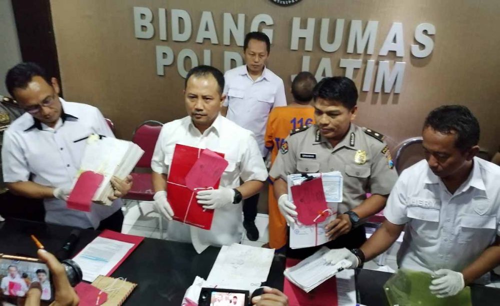 Subdit III Tipidkor Ditreskrimsus Polda Jatim membongkar korupsi dana hibah mantan Ketua PSSI Kota Pasuruan