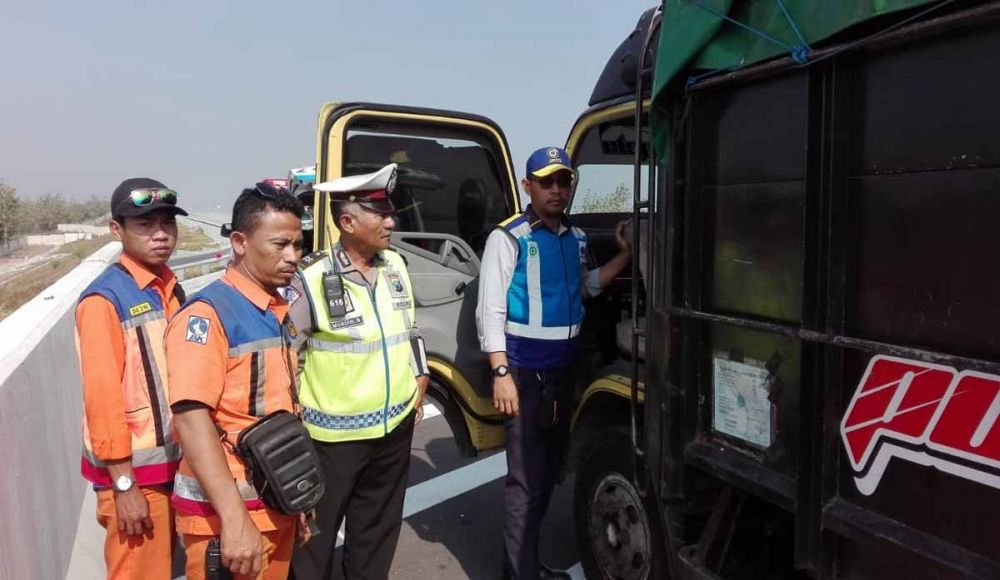 Truk yang juga ditemukan tidak jauh dari lokasi penemuan mayat pria tersebut