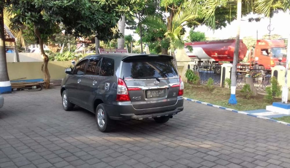 Mobil Toyota Innova yang dicuri kedua pelaku juga diamankan di Mapolsek Kalipuro, Banyuwangi