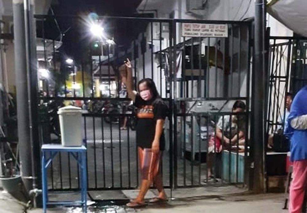 One gate system di RT 7 Tambaksari Selatan 7, Surabaya