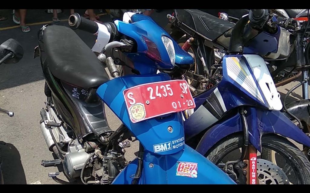 Motor berpelat merah yang disita dalam Operasi Patuh Semeru 2021 Polres Mojokerto Kota