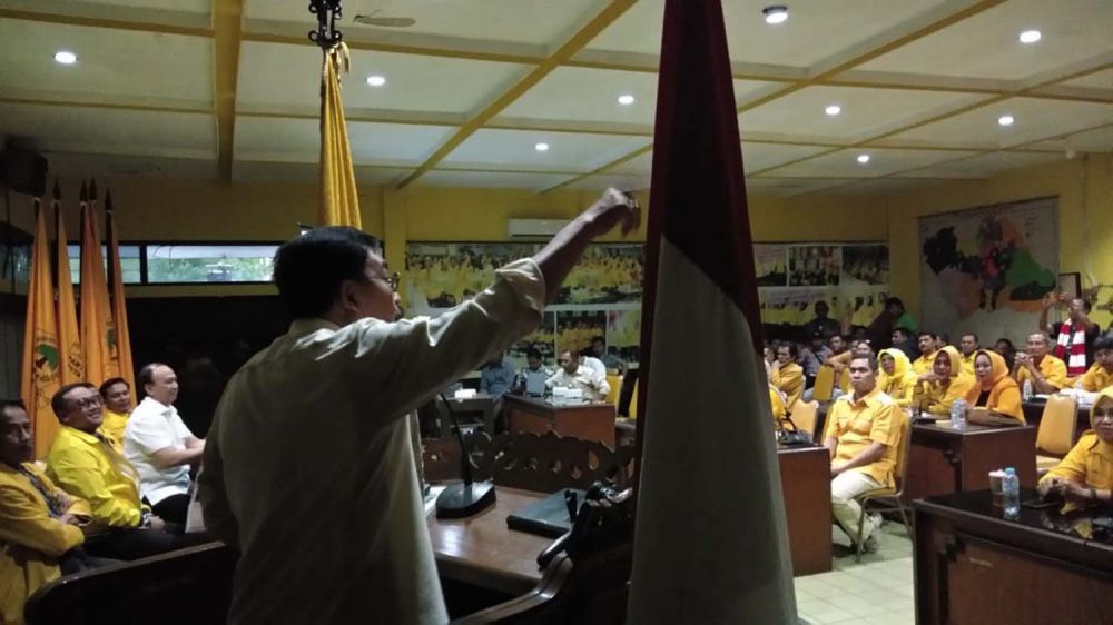 Machfud Arifin saat mensosialisasikan dirinya dan membakar semangat para pengurus Golkar