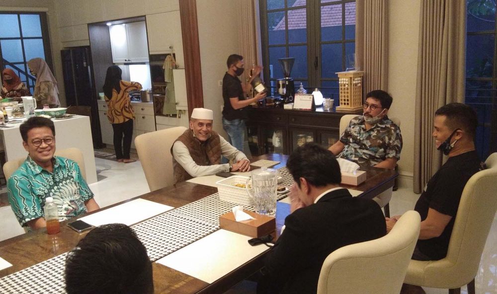 Habib Hasan Mulachela saat bersilaturahmi dengan Calon Wali Kota Surabaya Irjen Pol (Purn) Machfud Arifin