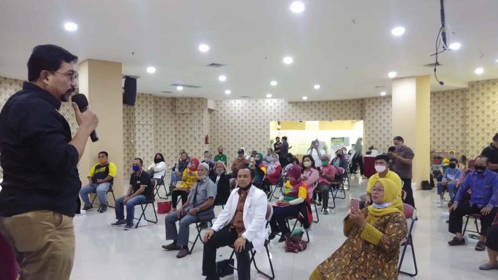 Cawali Machfud Arifin saat bertemu para relawan yang tergabung dalam Relawan Machfud Arifin Arek Suroboyo (Remaas) di BG Junction