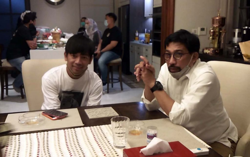 Rian d'Masiv saat bersilaturahmi ke kediaman Cawali Surabaya Machfud Arifin 