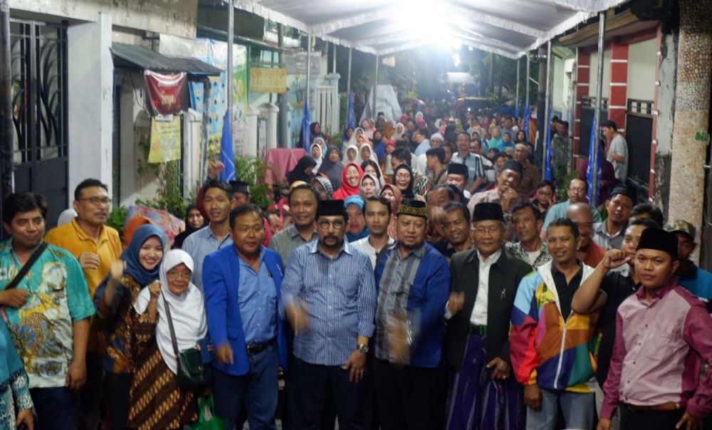 Bacawali Surabaya Machfud Arifin bersama warga Babadan Rukun, Dupak, Krembangan (Foto-foto: Rangga/jatimnow.com)
