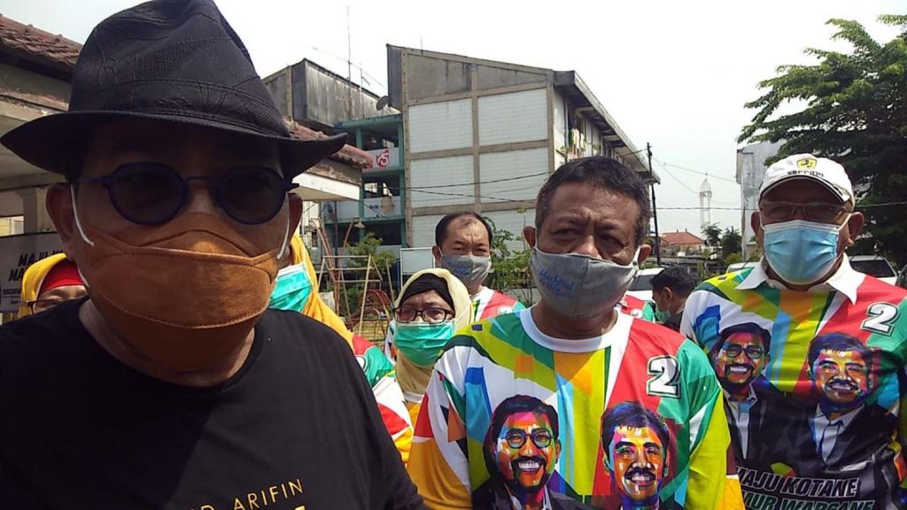 Cawali Surabaya Machfud Arifin saat menyapa warga penghuni Rusunami Menanggal, Gayungan