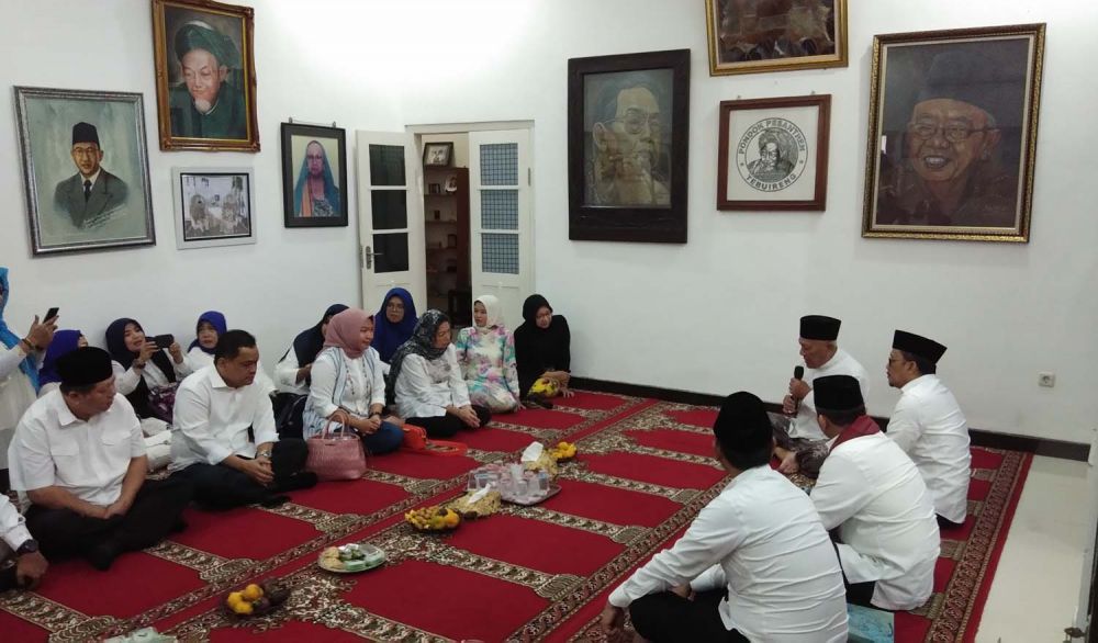 Sejumlah pengurus DPP dan DPW Partai NasDem Jatim bersilaturahmi ke Ponpes Tebuireng Jombang