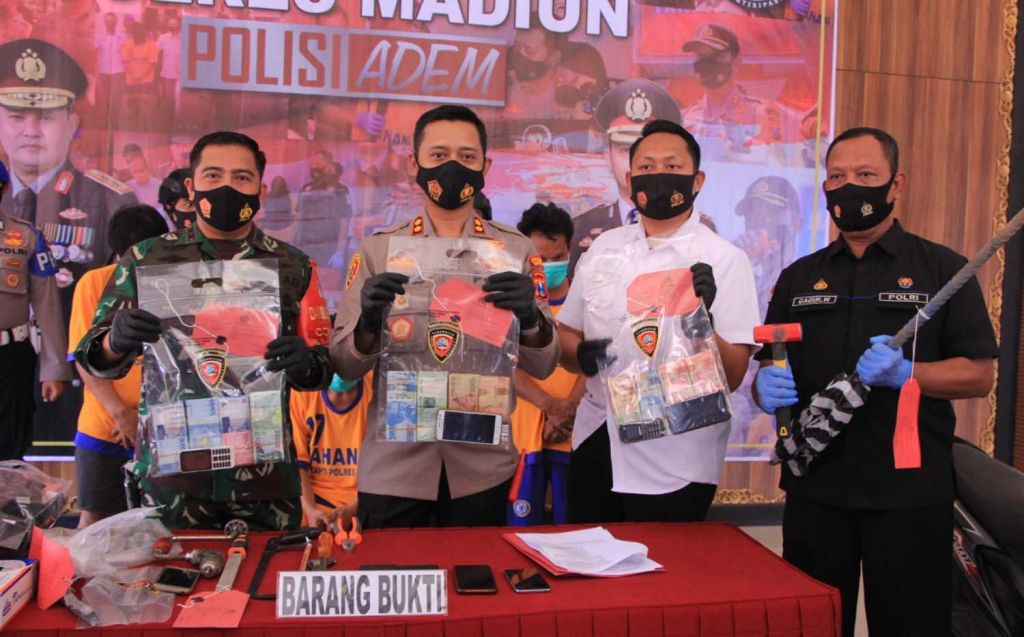 Polres Madiun tangkap tiga pembobol brankas hanya dalam 19 jam