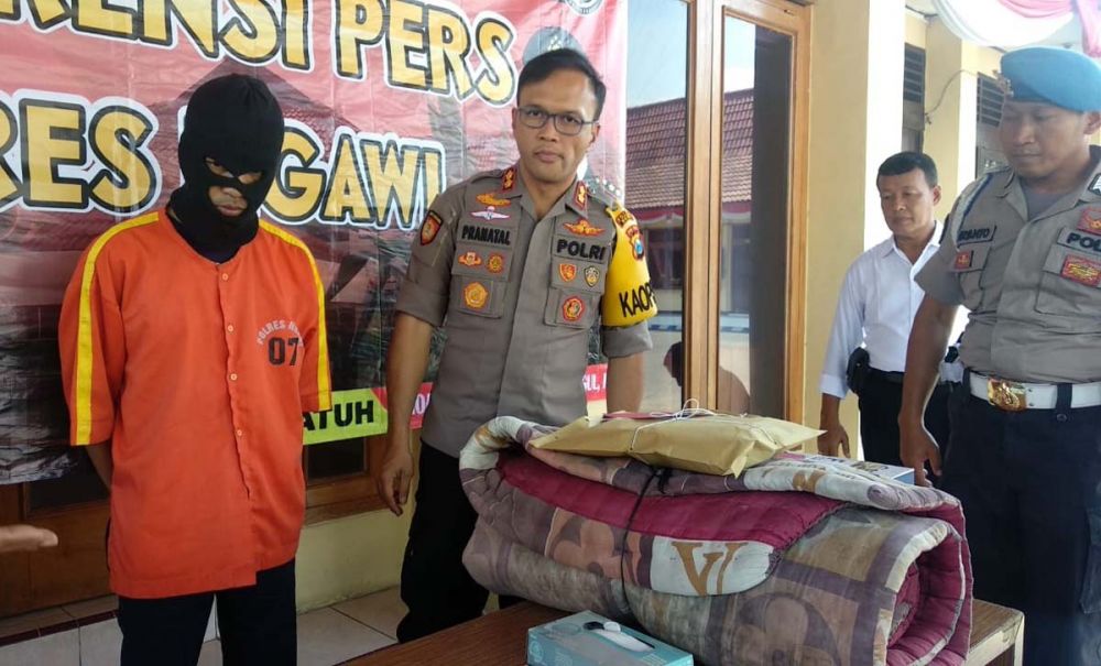 Kapolres Ngawi AKBP Pranatal Hutajulu membeberkan pelaku dan barang bukti