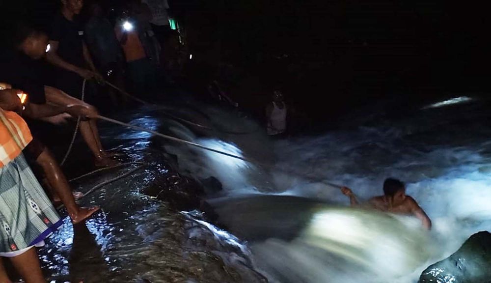 Pencarian bocah perempuan di Pasuruan yang hilang terseret banjir