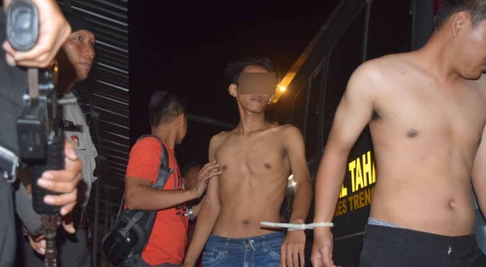 Dua dari 17 terduga pelaku pengeroyokan di Trenggalek diamankan