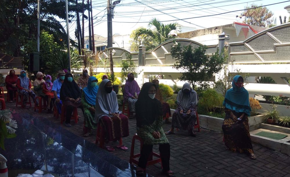 Saat pengusaha di Surabaya bantu warga terdampak Covid-19