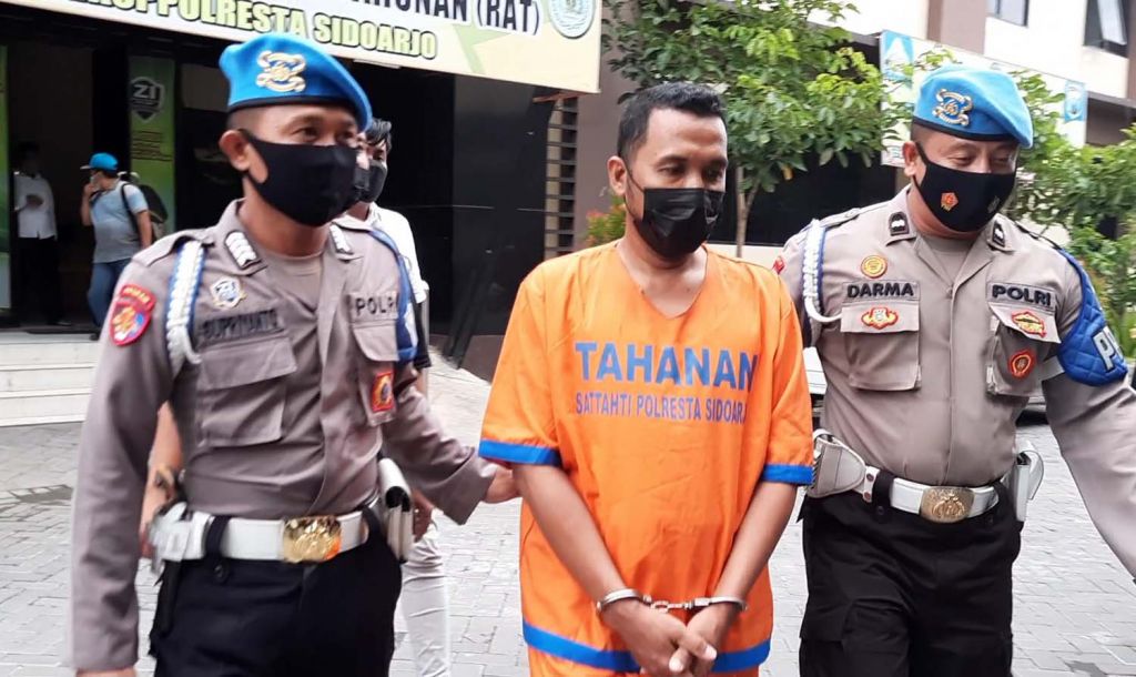 Warga Sidoarjo yang terlibat perdagangan burung dilindungi diamankan di Mapolresta Sidoarjo