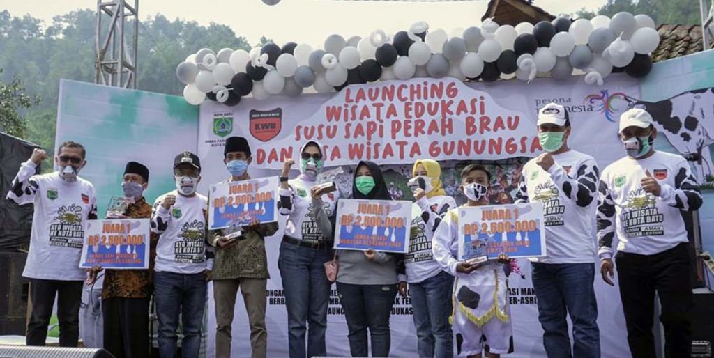 Peresmian wisata edukasi susu Brau di Dusun Brau, Desa Gunungsari, Kecamatan Bumiaji, Kota Batu