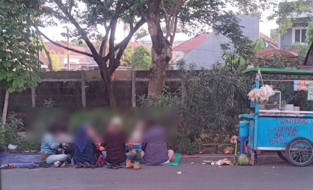 Kawasan pesisir Kecamatan Bulak tetap ramai di masa Pandemi Covid-19