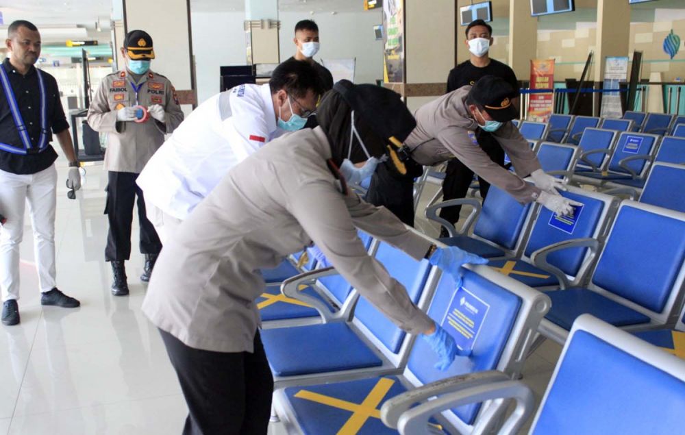 Pelindo III terapkan physical distancing di terminal penumpang Pelabuhan Tanjung Perak Surabaya