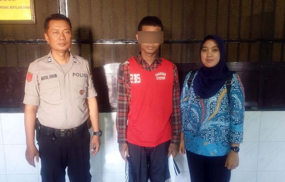 Tersangka Ruben diamankan di Mapolrestabes Surabaya