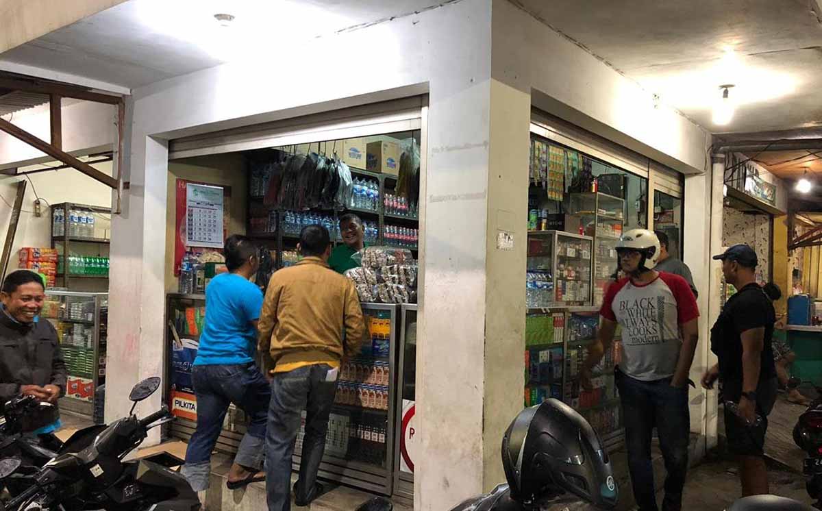 Polrestabes Surabaya merazia penjual miras di kawasan Jarak 