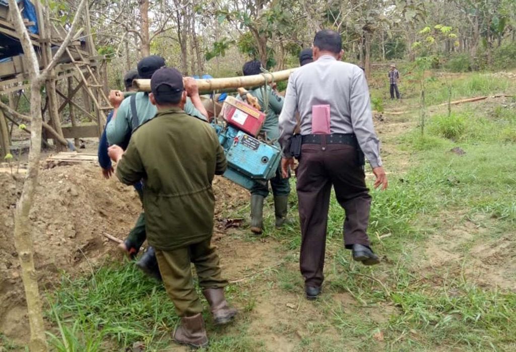 Razia tambang emas ilegal yang digelar Perhutani, polisi dan TNI di Banyuwangi