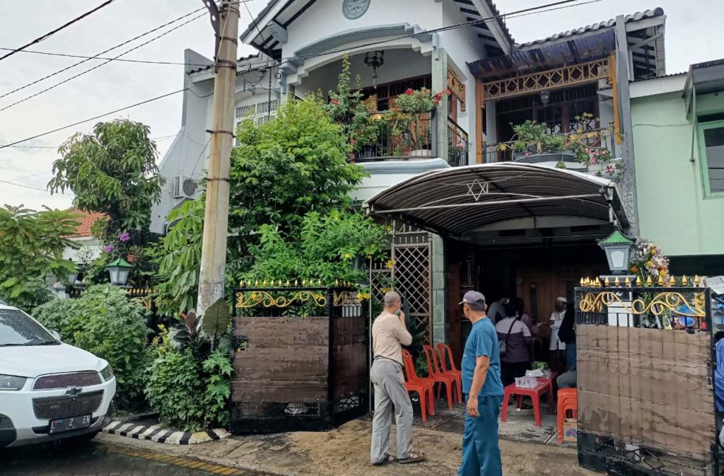 Suasana rumah Fadly Satrianto di Jalan Tanjung Pinang 72A, Surabaya