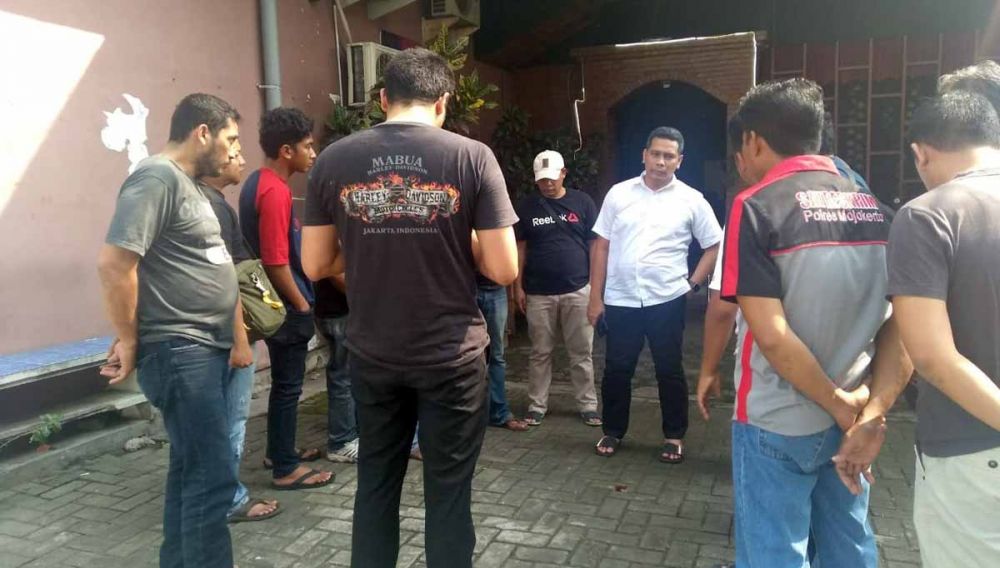 Tim gabungan dari Subdit Jatanras Polda Jatim dan Satreskrim Polres Mojokerto Kota