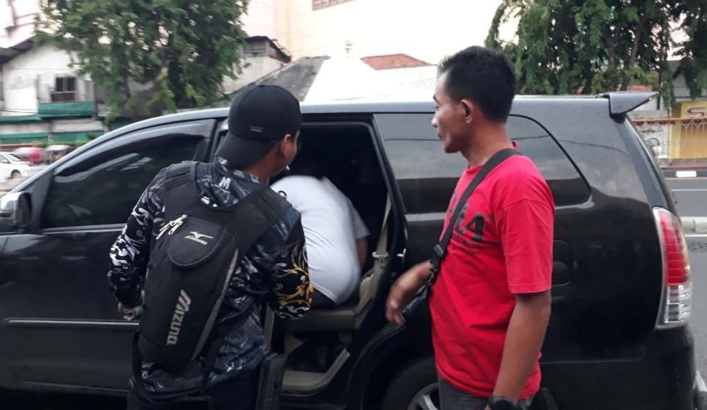 Pemilik toko emas di Wonokromo, Surabaya korban perampokan dibawa kepolisian untuk dimintai keterangan