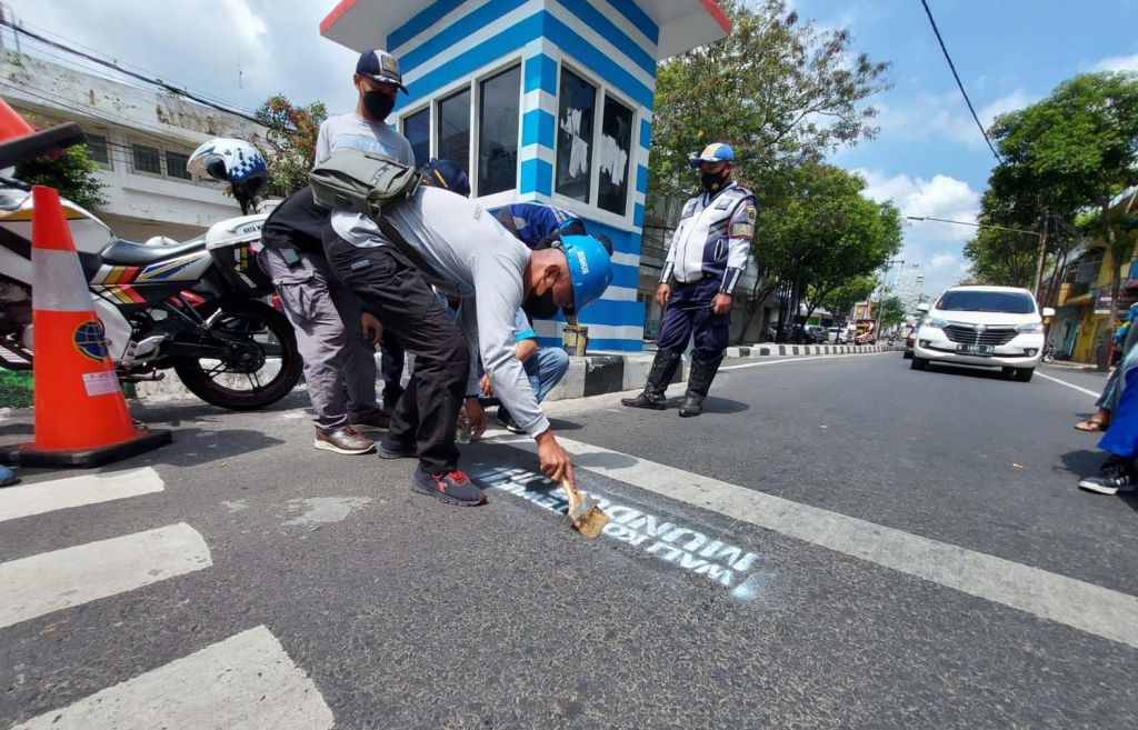 Wali Kota Malang Sutiaji jadi bahan vandalisme