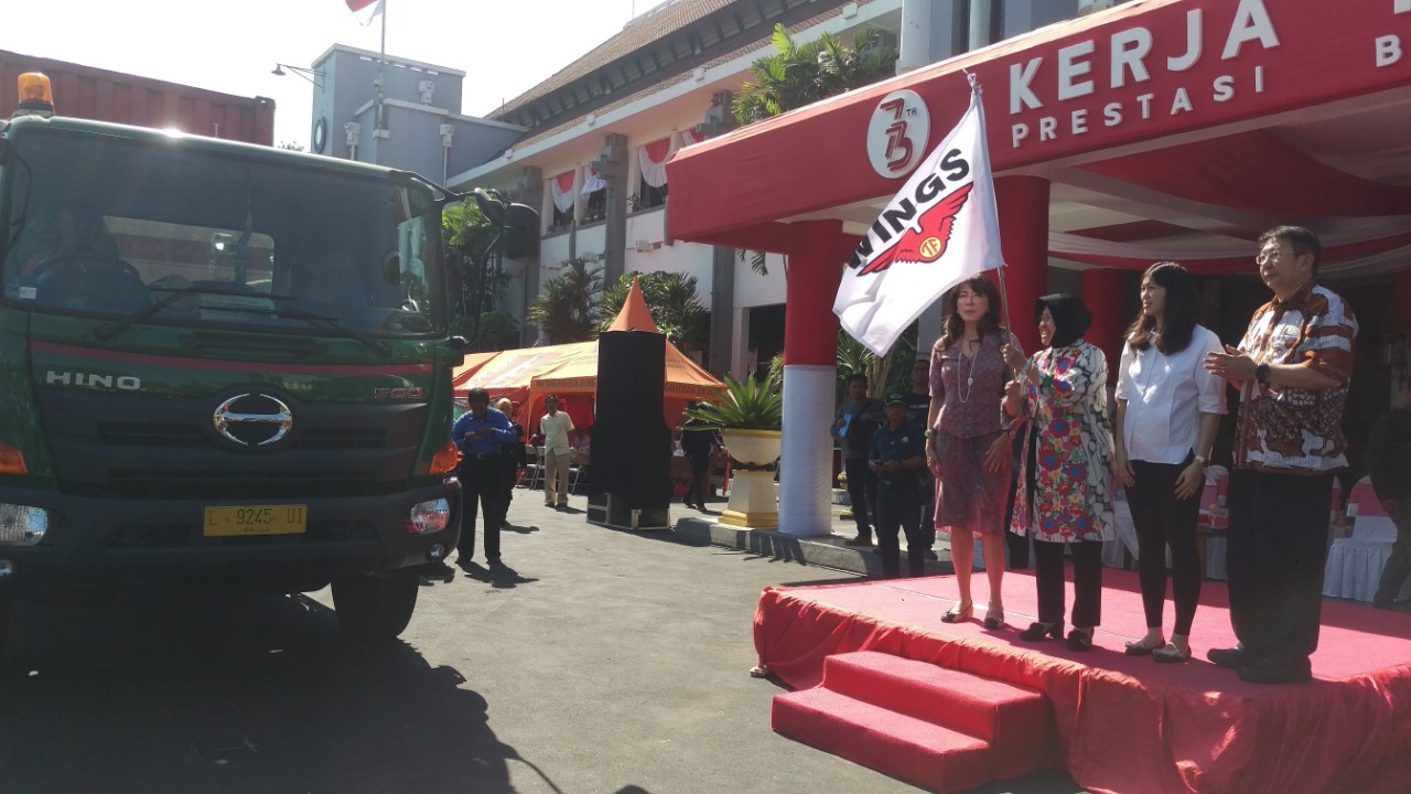 Wali Kota Risma memberangkatkan bantuan untuk korban gempa Lombok