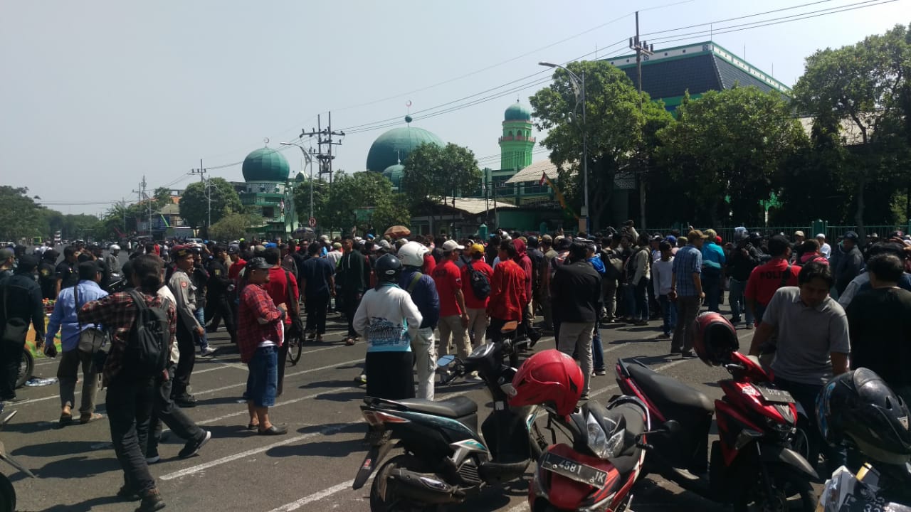 Situasi di Jalan Indrapura Surabaya