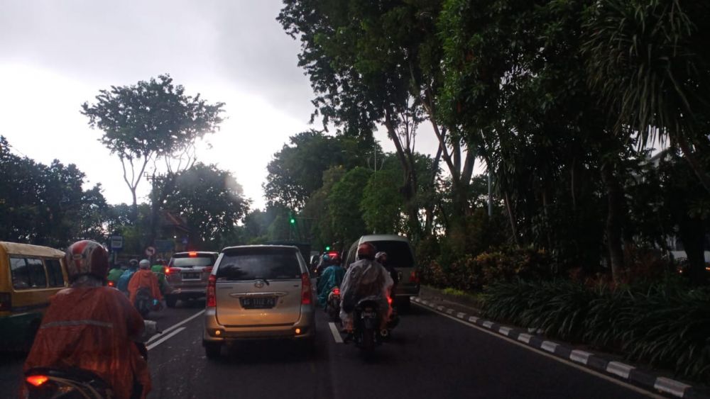 Lalu lintas Jalan Ahmad Yani ramai lancar